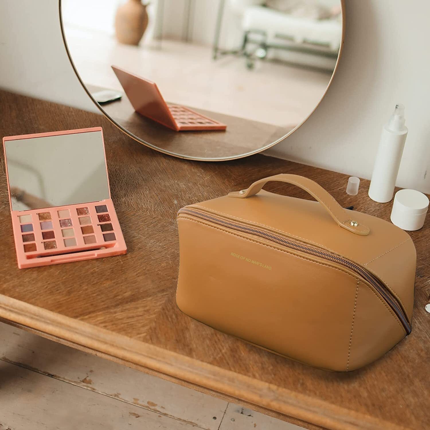 Large Travel Cosmetic Bag Portable Make up Makeup Bag Waterproof PU Leather Storage  Price
