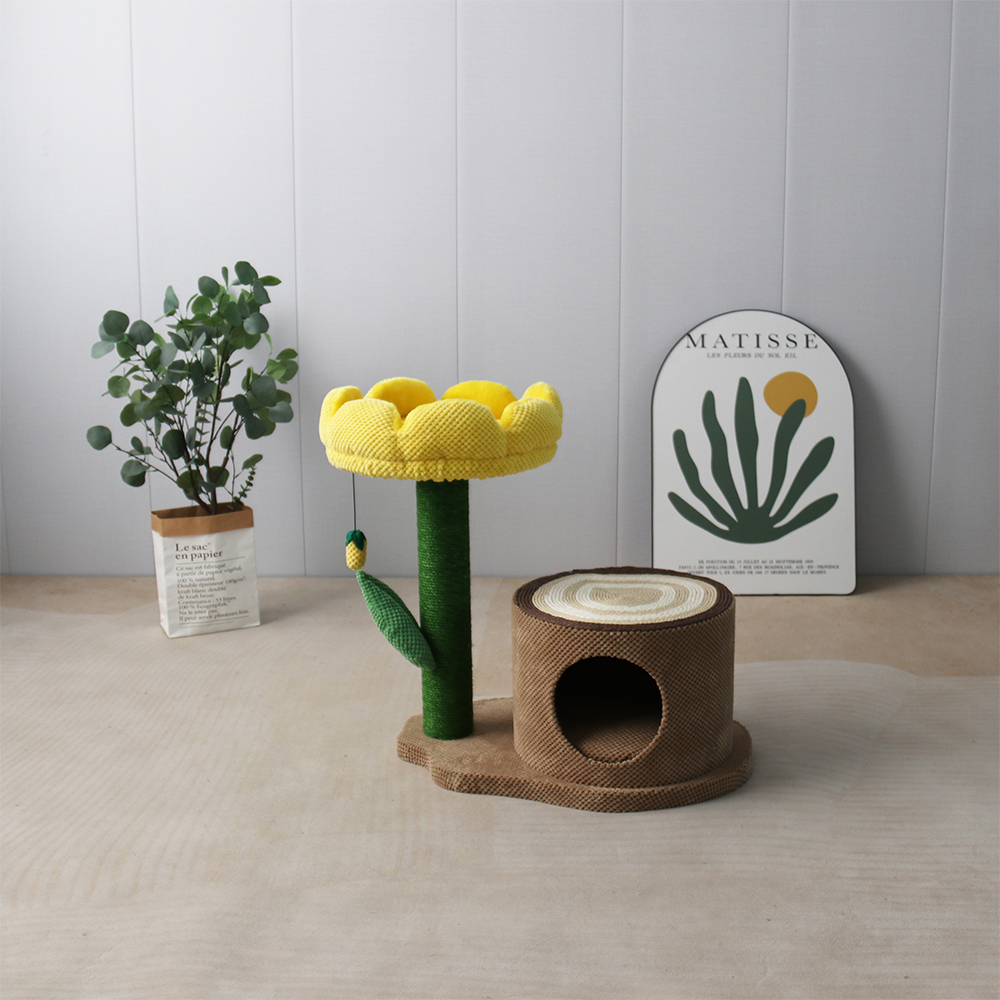 Log Cat House With Camelia Cat Scratching Tree