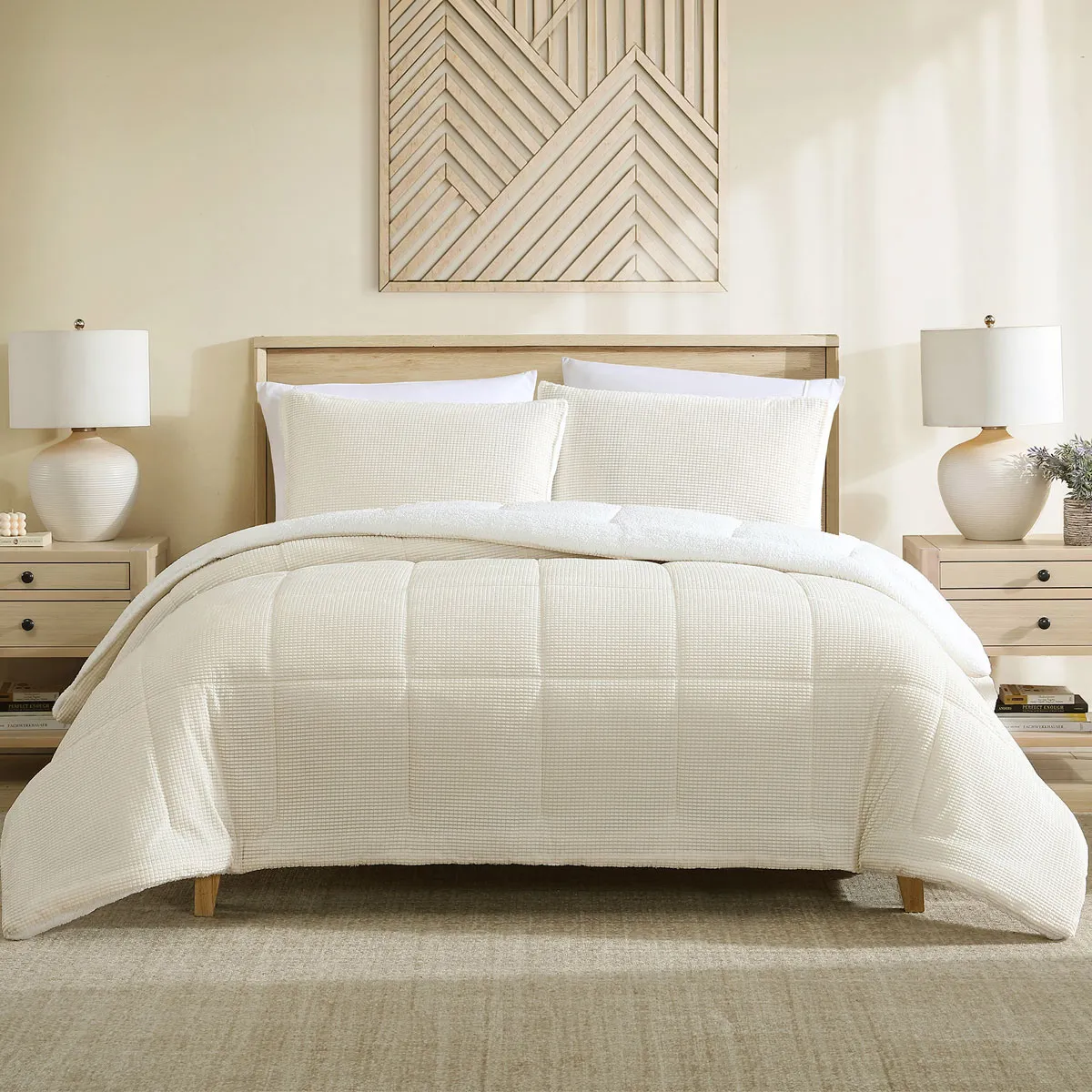 Avalon Cream 3 Pcs Velvet Comforter Set with Sherpa Reverse Queen/King