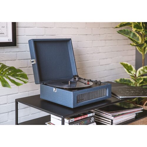 CROSLEY Crosley Voyager - Bluetooth Portable Turntable