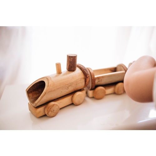  Bamboo Train 